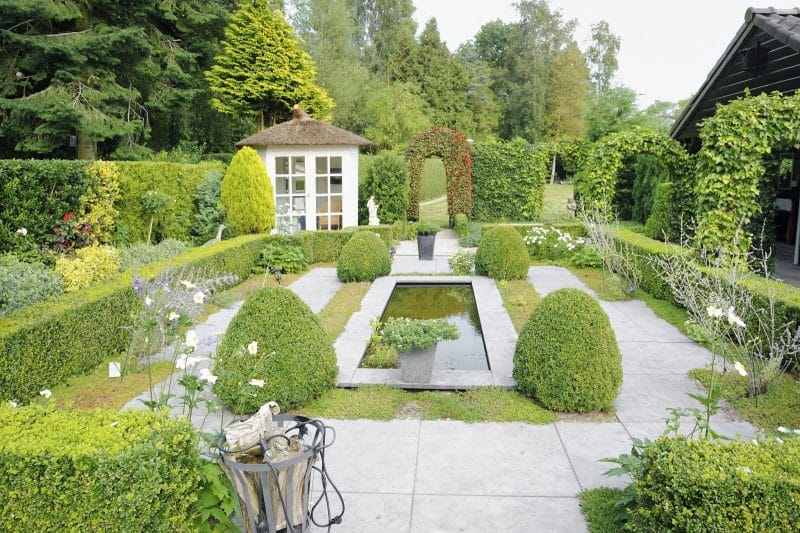 27 Garden Pond Ideas that Will Make You Feel Relaxed in Your Backyard