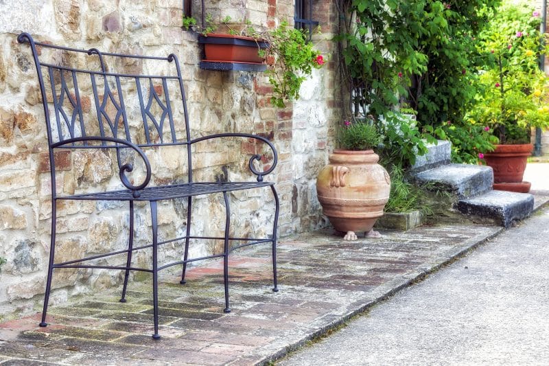 Ideas to Garden with Antiques