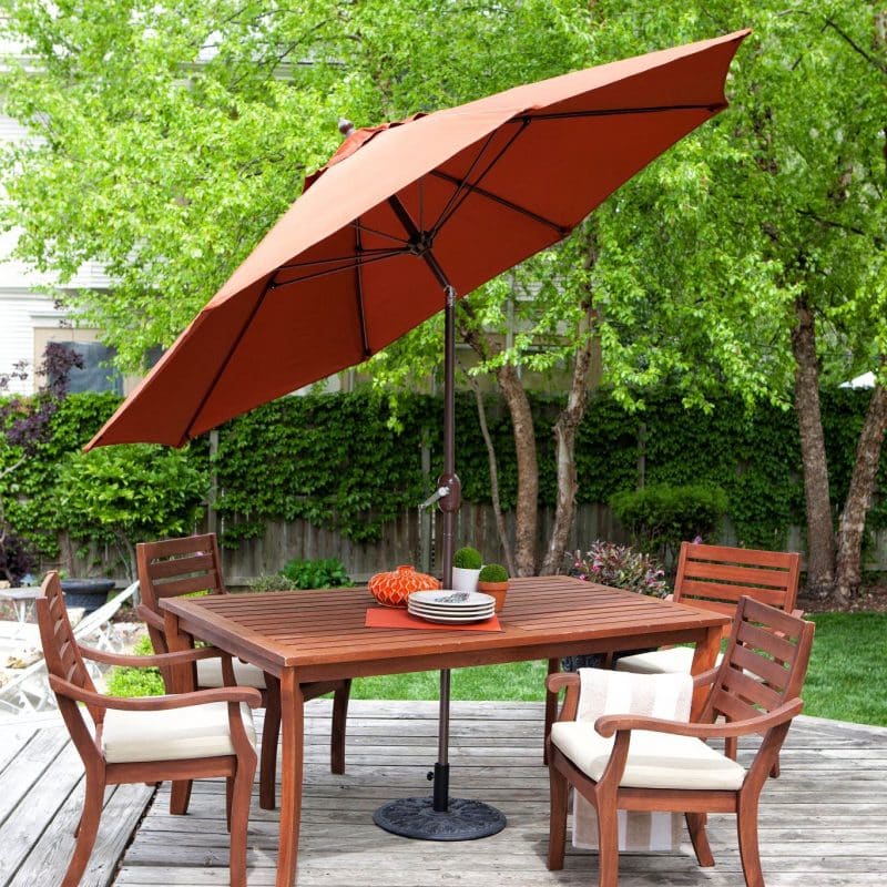 List of the Best Patio Umbrella Ideas to Enjoy This Summer [PHOTOS]